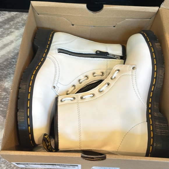 NIB Dr. Martens Women's 1460 Twin Zip 27624100 White Leather Boots 8 9 10 - Picture 12 of 15